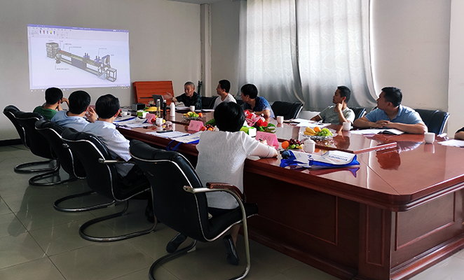 聚氨酯復合材料平托盤產(chǎn)品鑒定會成功舉行